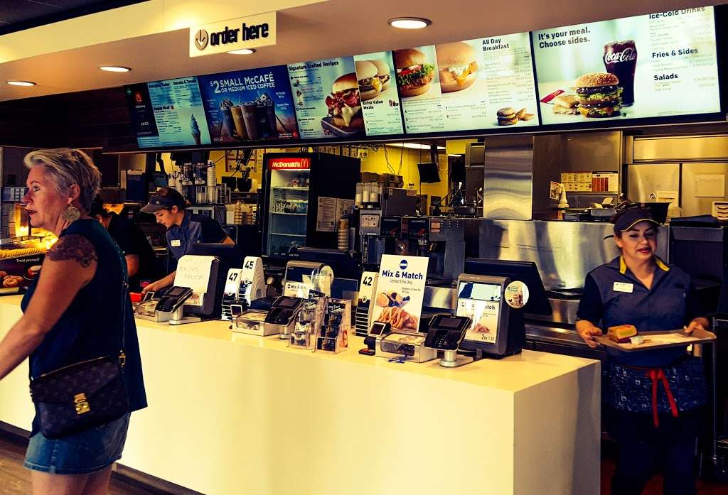 McDonalds | 449 Foothill Blvd, La Cañada Flintridge, CA 91011, USA | Phone: (818) 790-5043