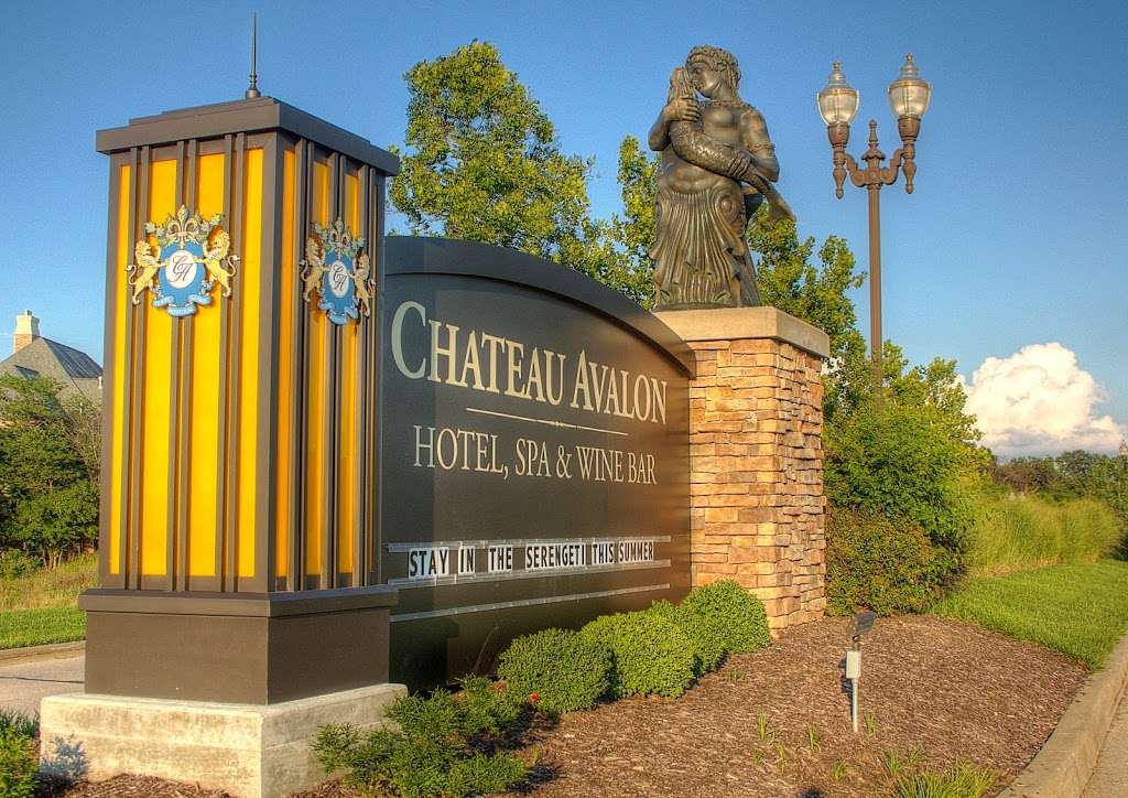 Chateau Avalon | 701 Village West Pkwy, Kansas City, KS 66111, USA | Phone: (913) 596-6000