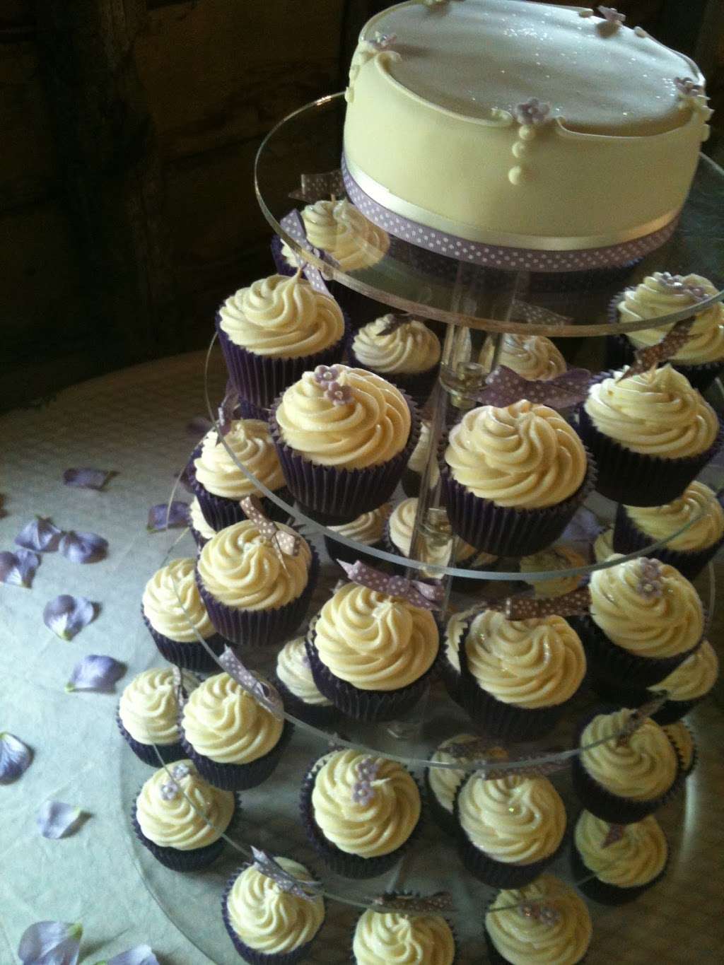 Estella Cupcakes | The Spinney/Maidstone Rd, Seal, Sevenoaks TN15 0EH, UK | Phone: 07770 306832