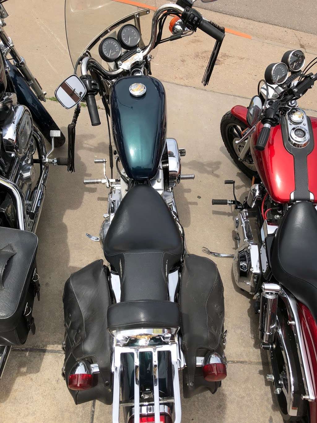 Knuckleheads CO | 1352, 4398 S Broadway, Englewood, CO 80110, USA | Phone: (303) 578-2627