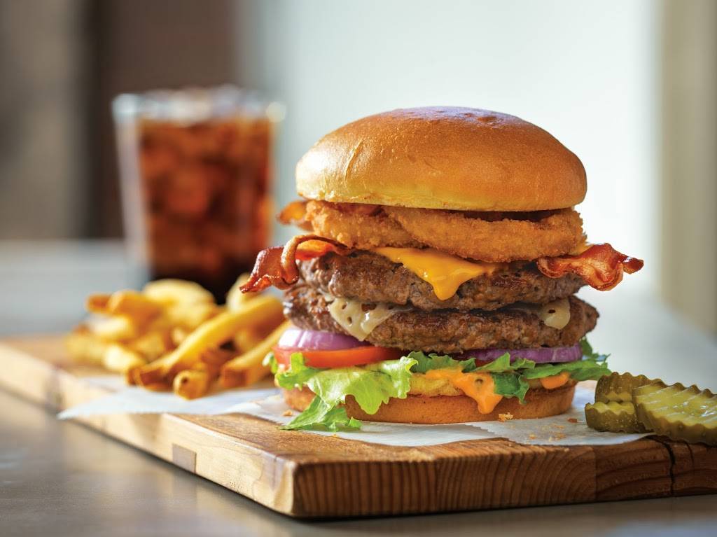 Village Inn | 5425 L St, Omaha, NE 68117, USA | Phone: (402) 734-5700