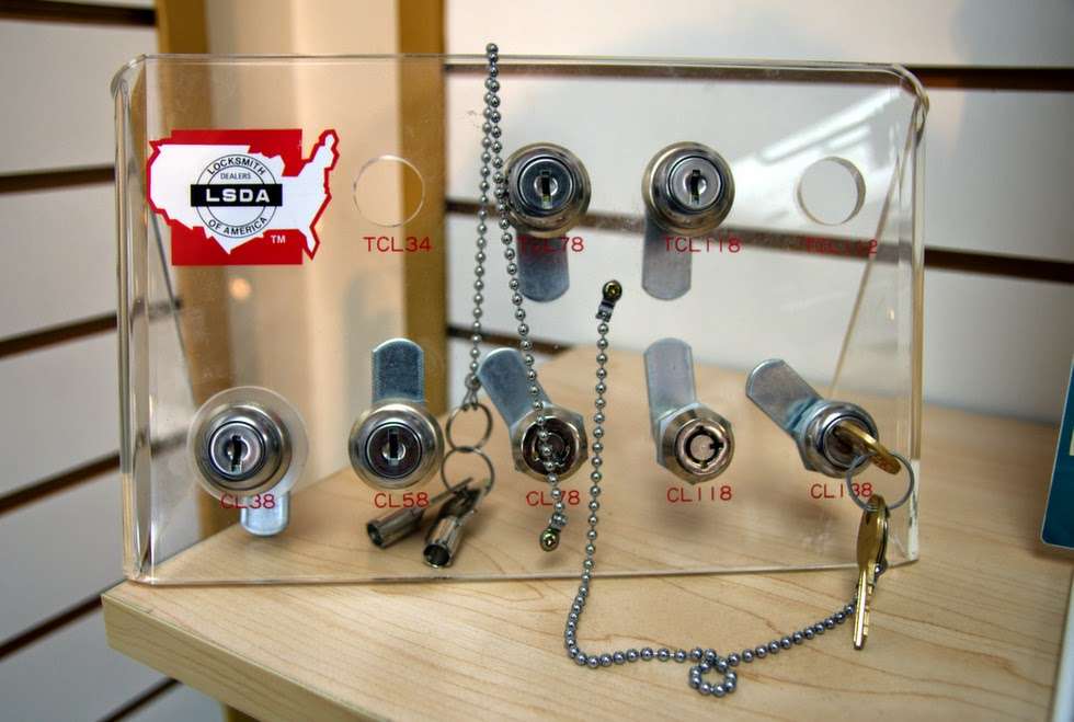 Keys Plus Locksmith | 2832 Stirling Rd Suite G, Hollywood, FL 33020, USA | Phone: (954) 901-9835