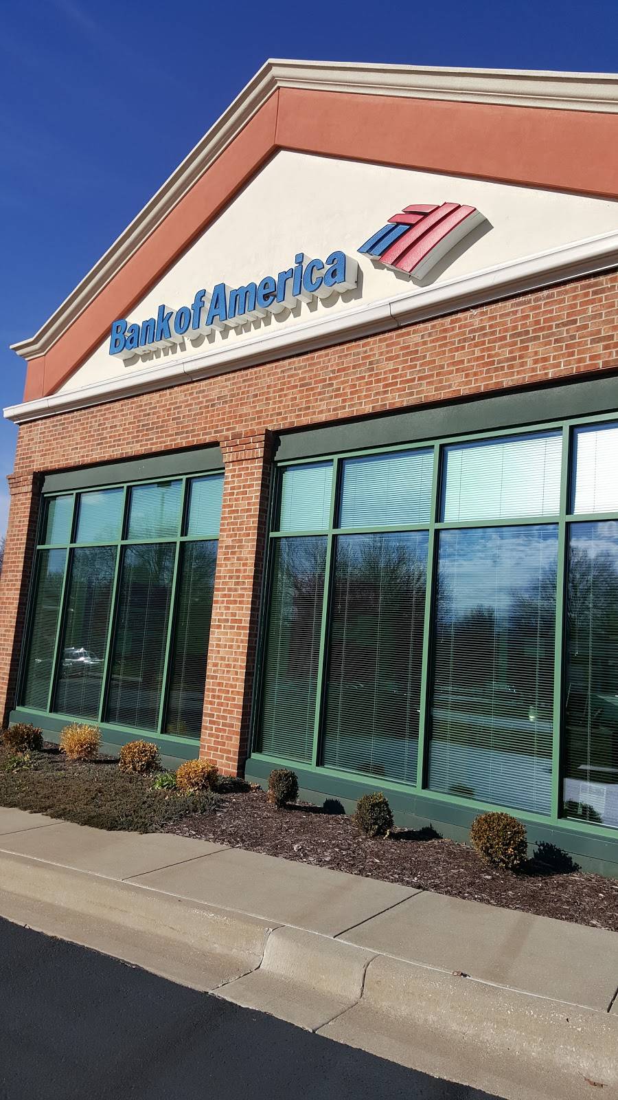 Bank of America (with Drive-thru ATM) | 7624 State Line Rd, Prairie Village, KS 66208 | Phone: (816) 979-8482