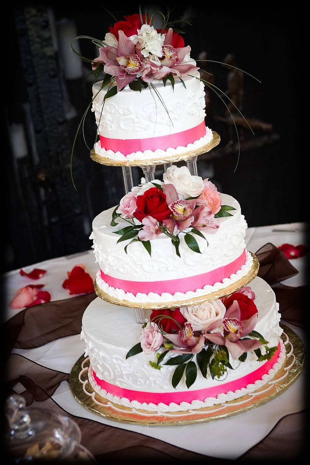 Mimis Bakery & Floral Shop | 4809 Beacon Ave S, Seattle, WA 98108, USA | Phone: (206) 762-8584
