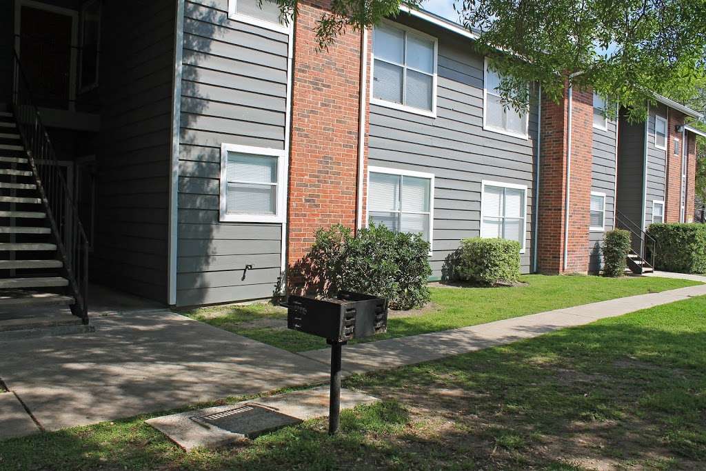 Salem Creek Apartments | 803 Flame Cir, San Antonio, TX 78221, USA | Phone: (210) 921-0083