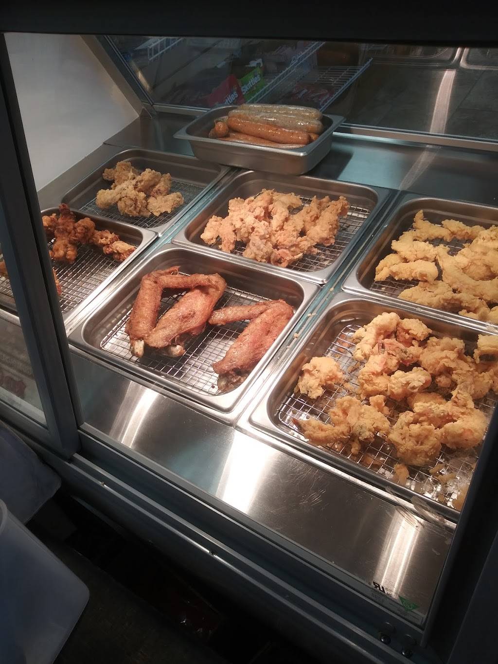 Moms Seafood & Deli | 9824 Greenwell Springs Rd, Baton Rouge, LA 70814, USA | Phone: (225) 256-2953