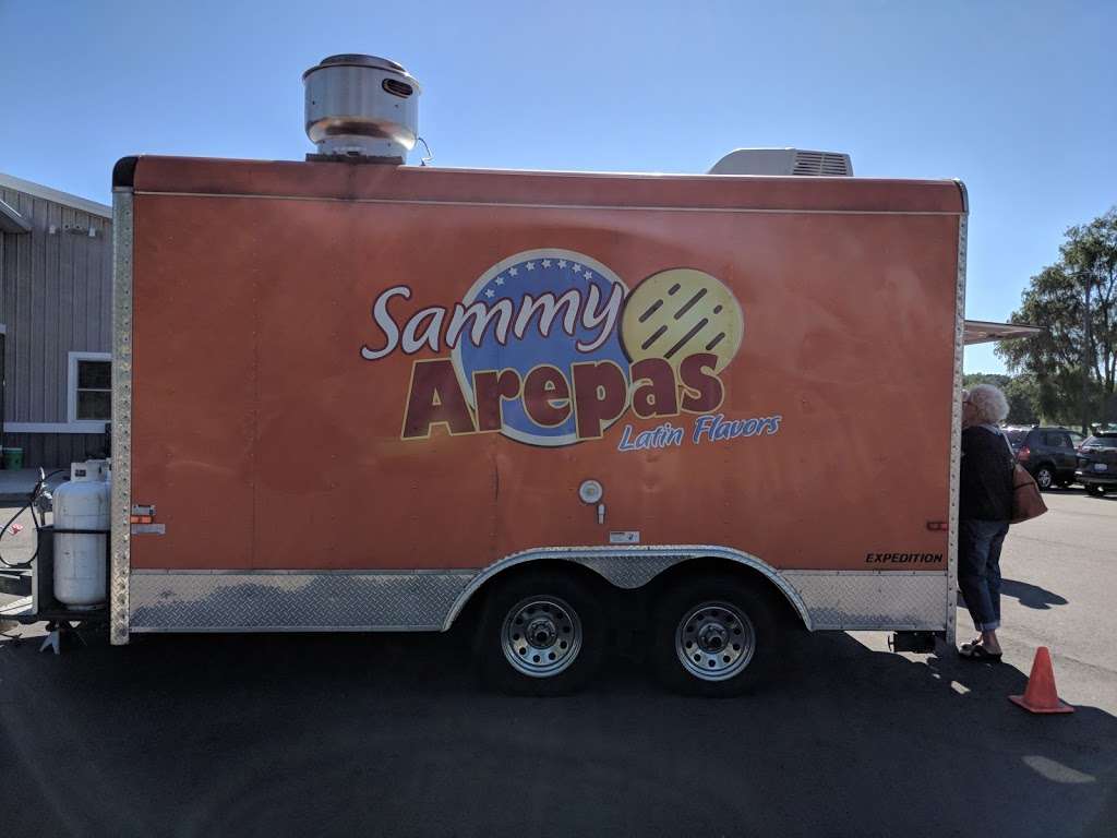 Sammy Arepas | 3220 Lakeshore Dr, St Joseph, MI 49085, USA | Phone: (331) 903-8708