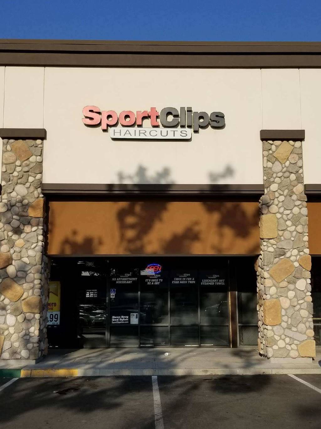 Sport Clips Haircuts of Bakersfield - Rosedale Village | 2681 Calloway Dr Suite #310, Bakersfield, CA 93312, USA | Phone: (661) 587-2547