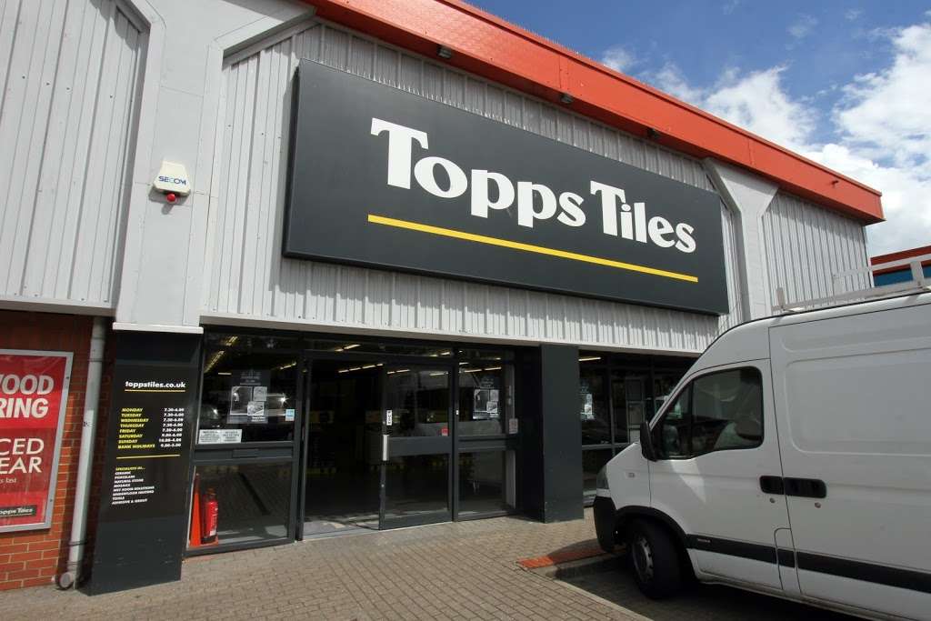 Topps Tiles Harlow | Unit 2 Oaks Retail Park, Howard Way, Harlow CM20 2AB, UK | Phone: 01279 454348