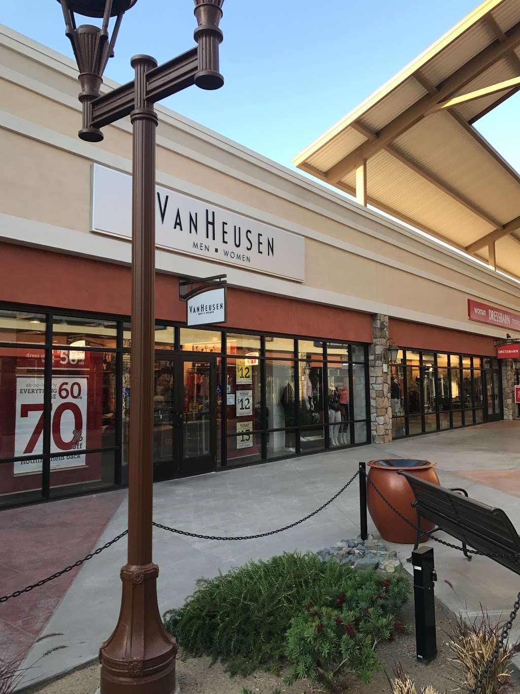 Van Heusen | 5701 Tejon Pkwy, Tejon ranch, CA 93203, Arvin, CA 93203 | Phone: (661) 858-2074