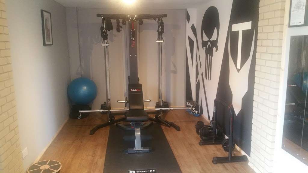Titan personal training | 1 delamere close, Stanford-le-Hope SS17 0FE, UK | Phone: 07792 145958