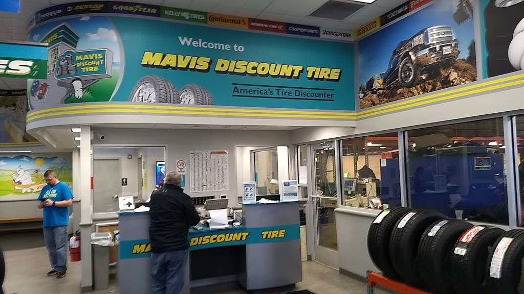 Mavis Discount Tire | 4720 Edgmont Ave, Brookhaven, PA 19015, USA | Phone: (484) 361-4309