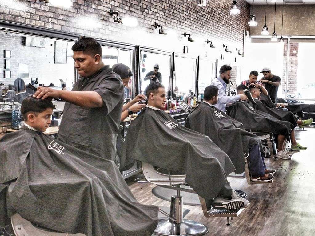 Dapper Barber & Co | 2334 W Buckingham Rd #350, Garland, TX 75042, USA | Phone: (469) 562-9224