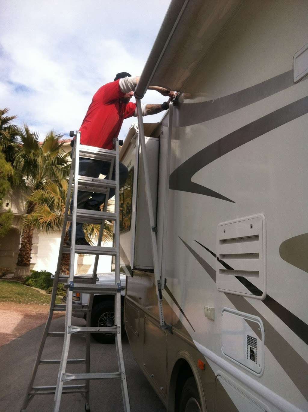 On-Site Mobile RV Repair | 920 S Monkhouse Dr, Crystal Beach, TX 77650, USA | Phone: (409) 888-9194