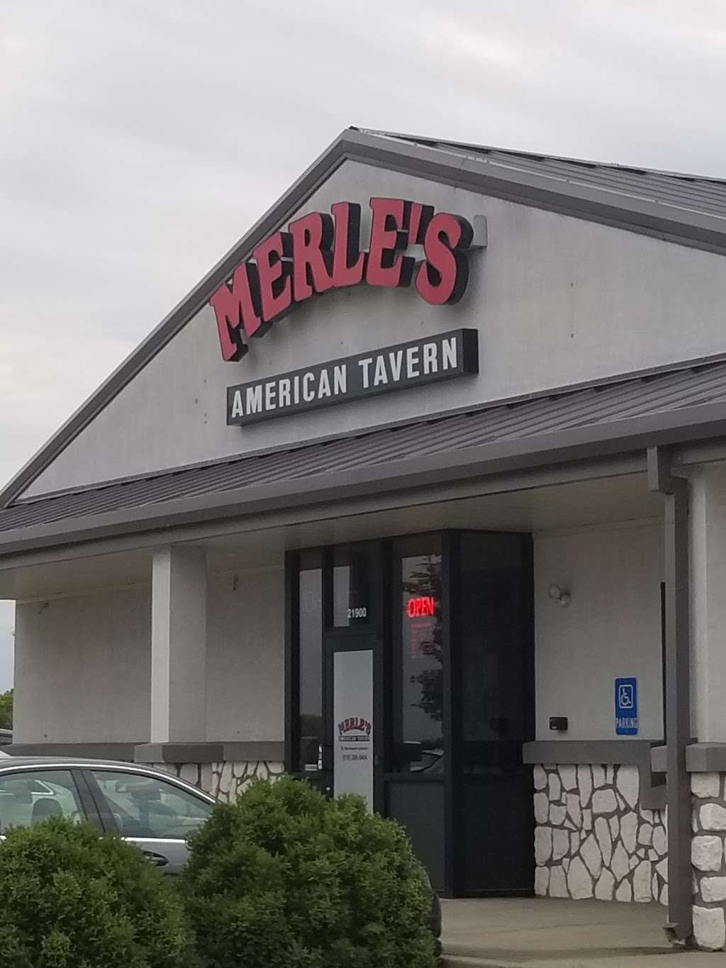 Merles American Tavern | 21900 Branic Dr, Peculiar, MO 64078 | Phone: (816) 398-8464