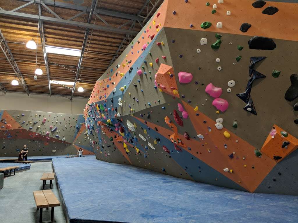 Top Out Climbing Gym | 2998, 26332 Ferry Ct, Santa Clarita, CA 91350, USA | Phone: (661) 288-1813