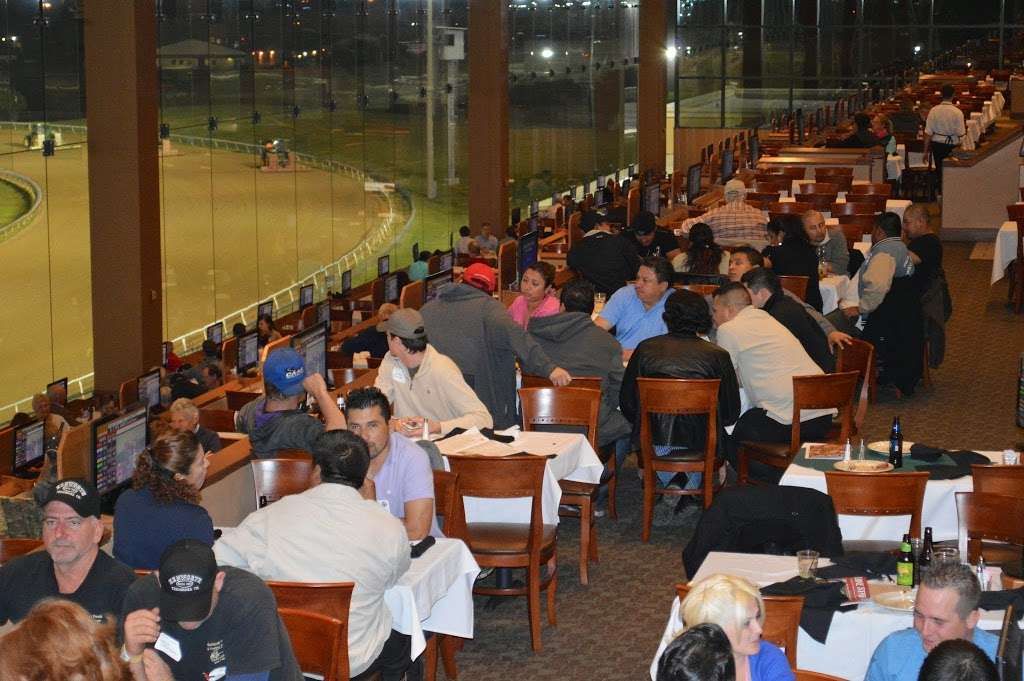 Lone Star Park Silks Dining Room