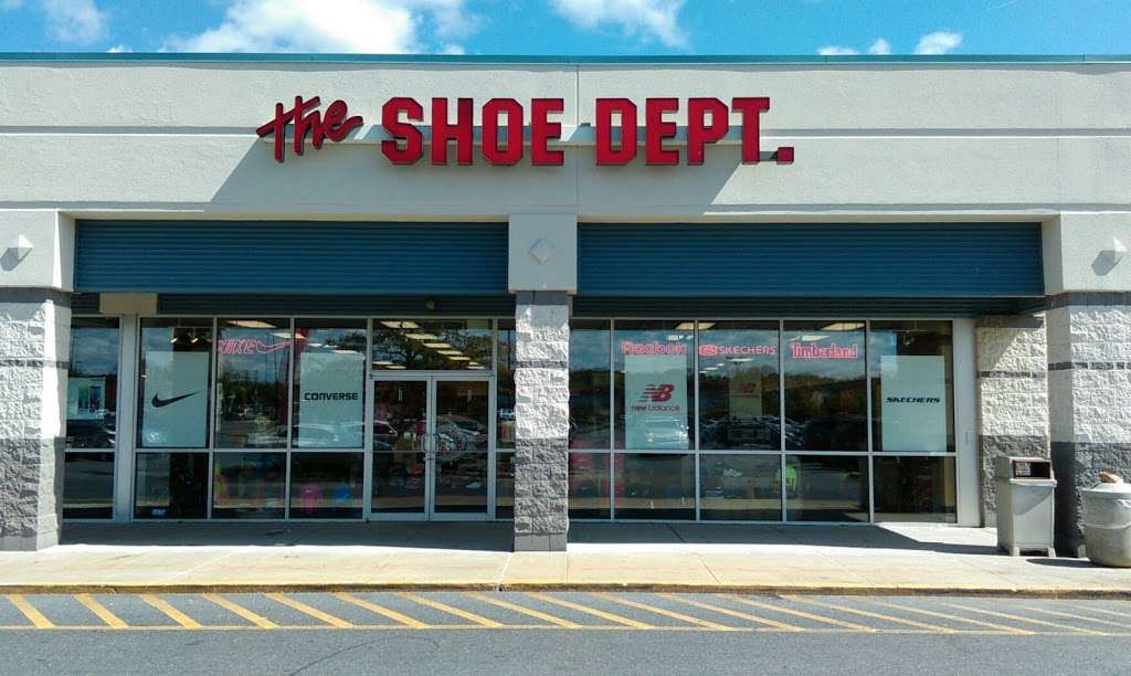 Shoe Dept. | Northampton Crossing, 3728 Easton-Nazareth Hwy, Easton, PA 18045, USA | Phone: (610) 515-0996