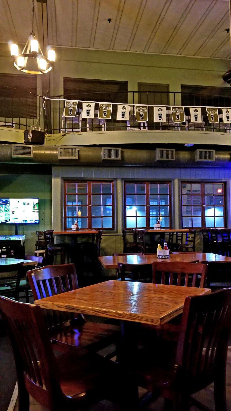 The Wet Whistle Bar & Grill | 300 Meetinghouse Rd, Jenkintown, PA 19046, USA | Phone: (215) 885-0734