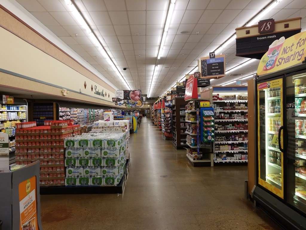 Kroger | 1930 E Main St, Plainfield, IN 46168, USA | Phone: (317) 839-7961
