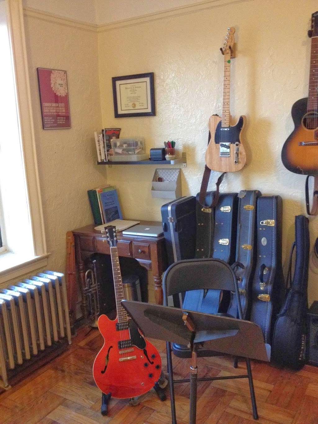 Lafayette Park Guitar Studio | 1109 Stein St, Lafayette, CO 80026, USA | Phone: (303) 579-2549