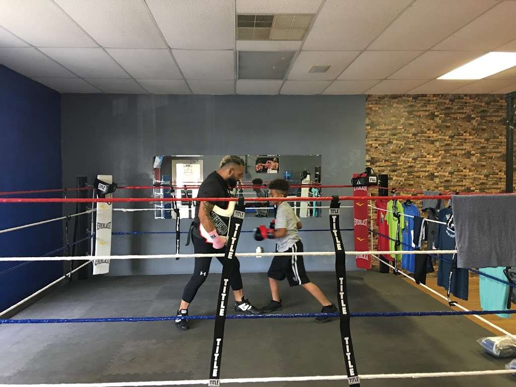 Big Moe Boxing Aftercare and Adult Bootcamp | 412 Cypress Gardens Blvd, Winter Haven, FL 33880, USA | Phone: (863) 656-5558