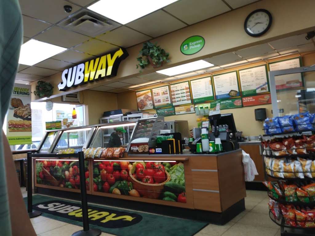 Subway Restaurants | 3306 Navigation Blvd, Houston, TX 77003, USA | Phone: (713) 224-8841