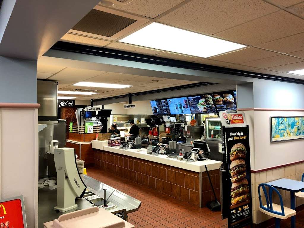 McDonalds | 410 South US Highway 206, Hillsborough Township, NJ 08844, USA | Phone: (908) 359-3330