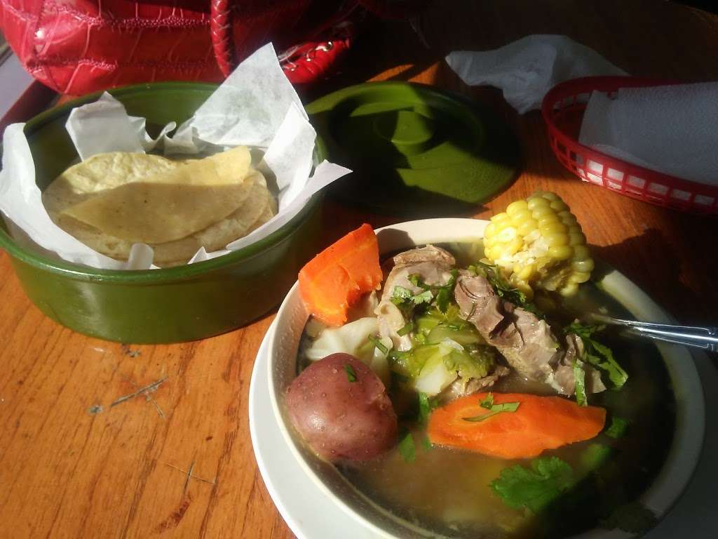 Lucys Place | 3029 Lincoln Ave, Altadena, CA 91001, USA | Phone: (626) 398-3122
