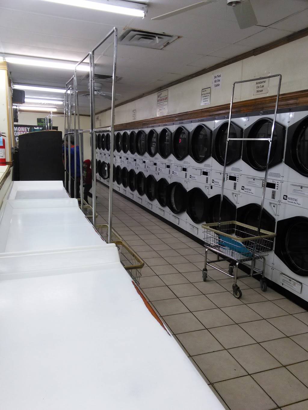 Marias Laundromat | 2525 E Park Row Dr, Arlington, TX 76010, USA | Phone: (817) 303-6335