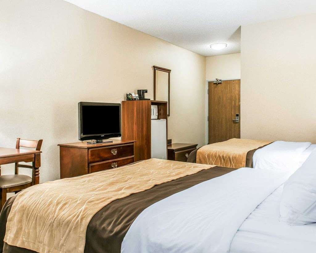 Comfort Inn | 36 W Rampart Rd, Shelbyville, IN 46176 | Phone: (317) 398-8044