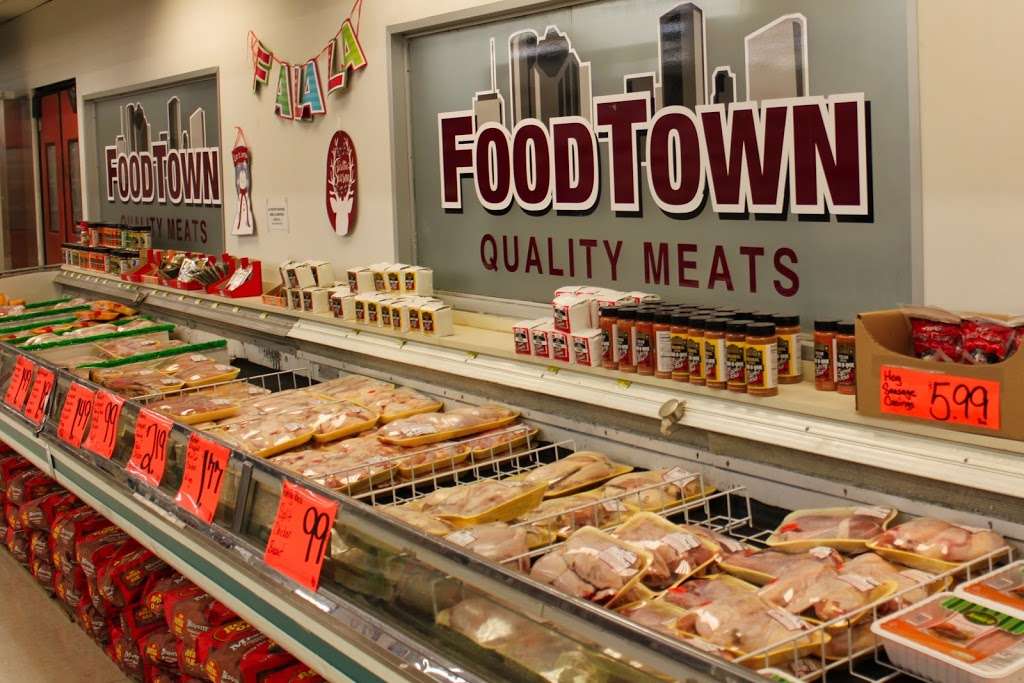 Food Town | 9701 Spencer Hwy, La Porte, TX 77571, USA | Phone: (281) 479-5430