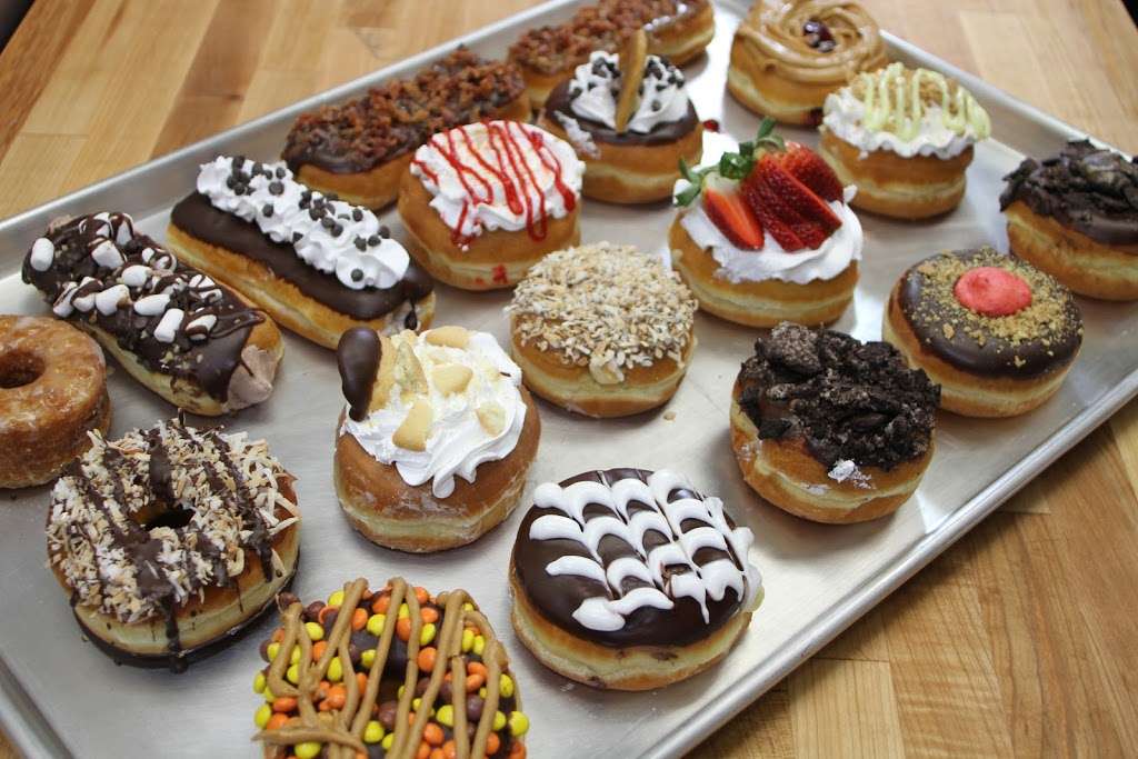 Donut Mania | 4460 S Durango Dr D, Las Vegas, NV 89147, USA | Phone: (702) 227-6264