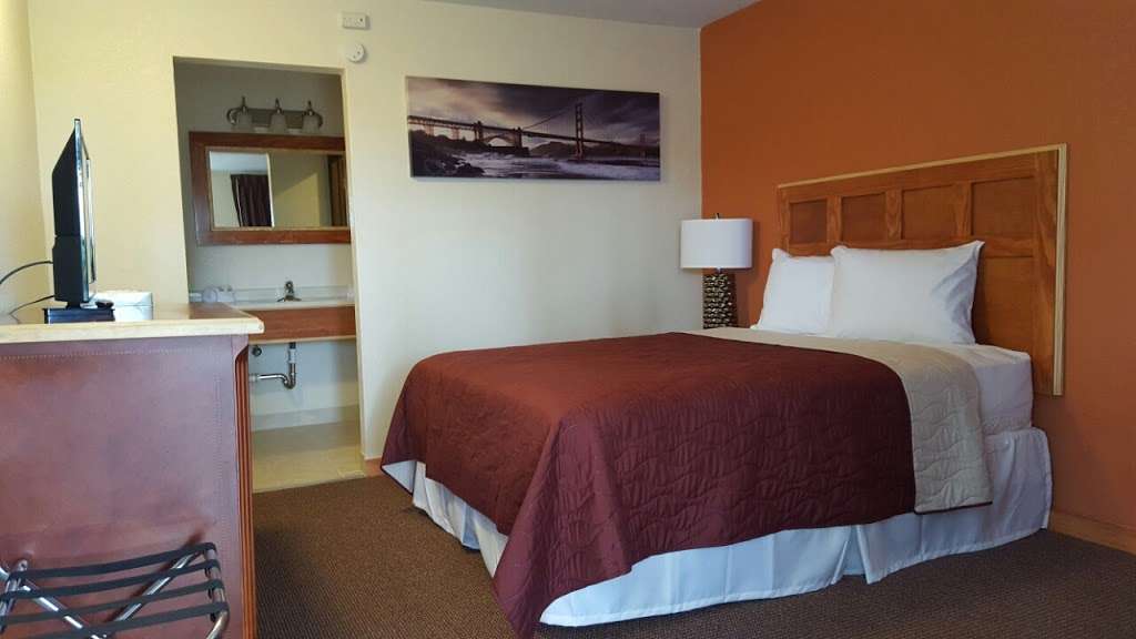 Tri-County Motel | N105 Main St, Whitewater, WI 53190, USA | Phone: (262) 945-5457