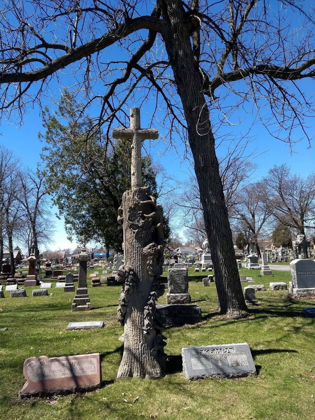 St Adalbert-Catholic Cemeteries | 3801 S 6th St, Milwaukee, WI 53221, USA | Phone: (414) 483-3663