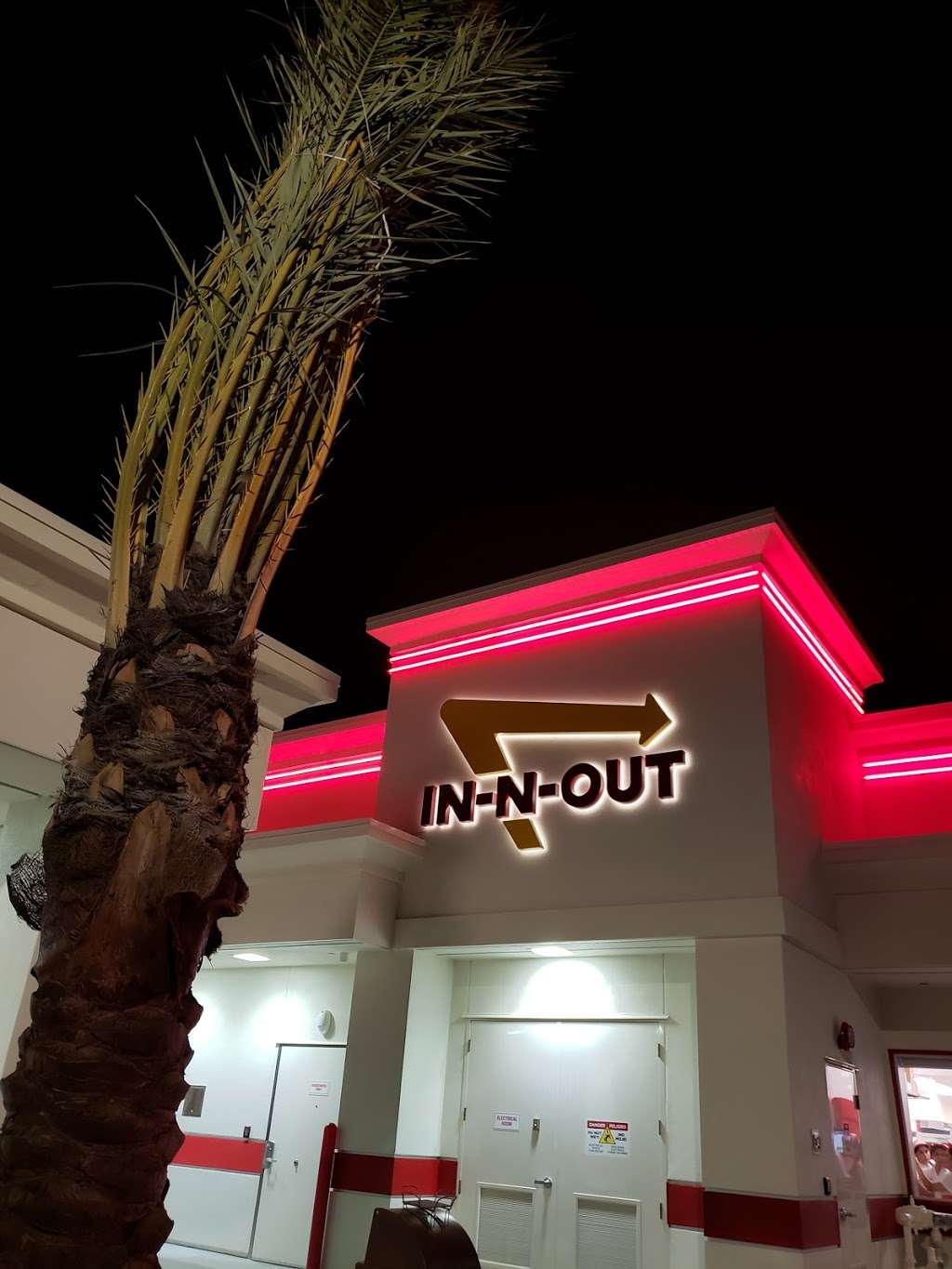 In-N-Out Burger | 4950 Hamner Ave, Eastvale, CA 91752, USA | Phone: (800) 786-1000 In-N-Out Burger | 4950 Hamner Ave, Eastvale, CA 91752, USA | Phone: (800) 786-1000
