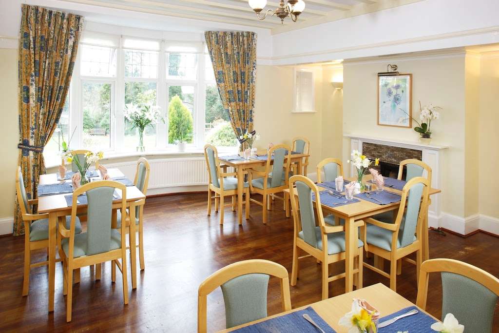 Furze Hill Lodge Care Home | Furze Hill, ￼ ￼Kingswood, Banstead, Tadworth KT20 6EP, UK | Phone: 01737 742731