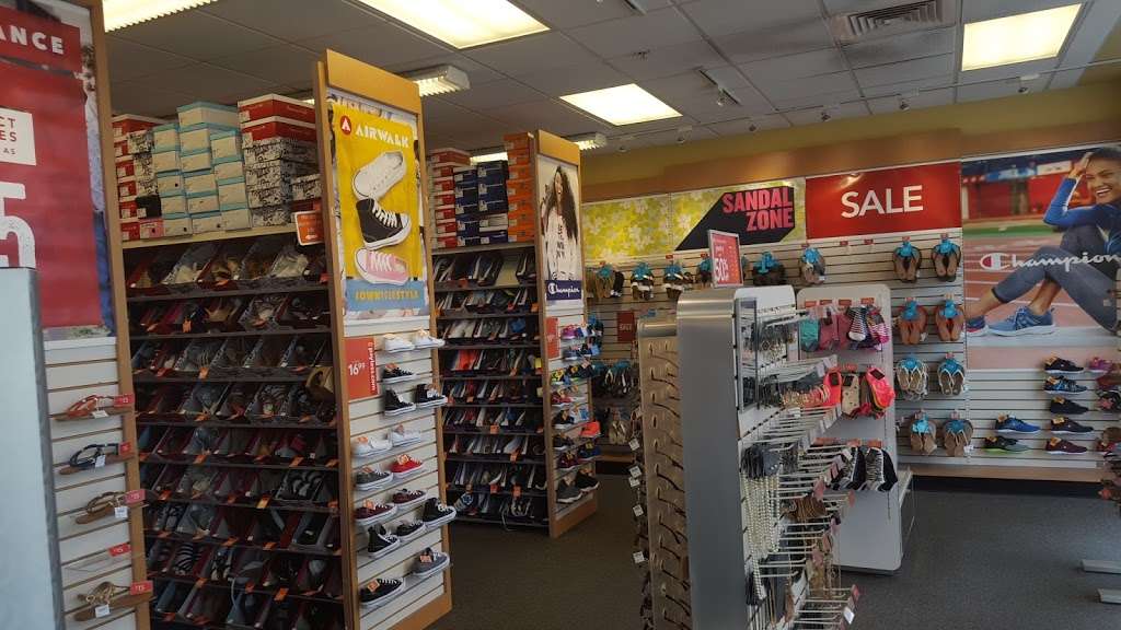 Payless ShoeSource | Bays 3 AND F, 2670 FL-50, Clermont, FL 34711, USA | Phone: (352) 242-0361