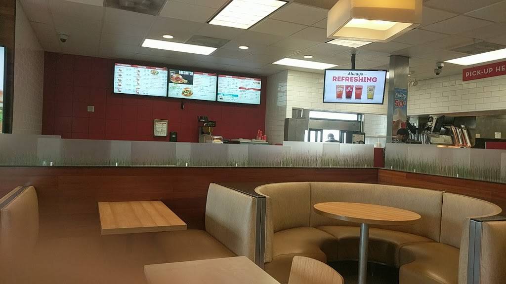 Wendys | 8275 Hampton Blvd, Norfolk, VA 23505, USA | Phone: (757) 423-1971