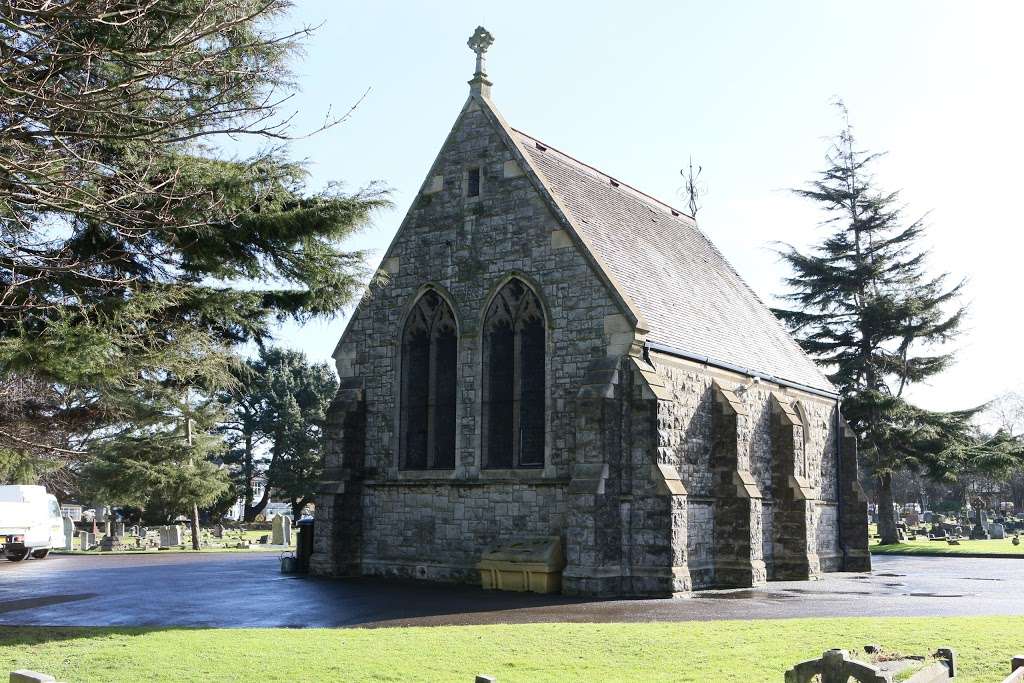 Watling Street Cemetery Chapel | Watling St, Dartford DA2 6AF, UK | Phone: 01322 290059