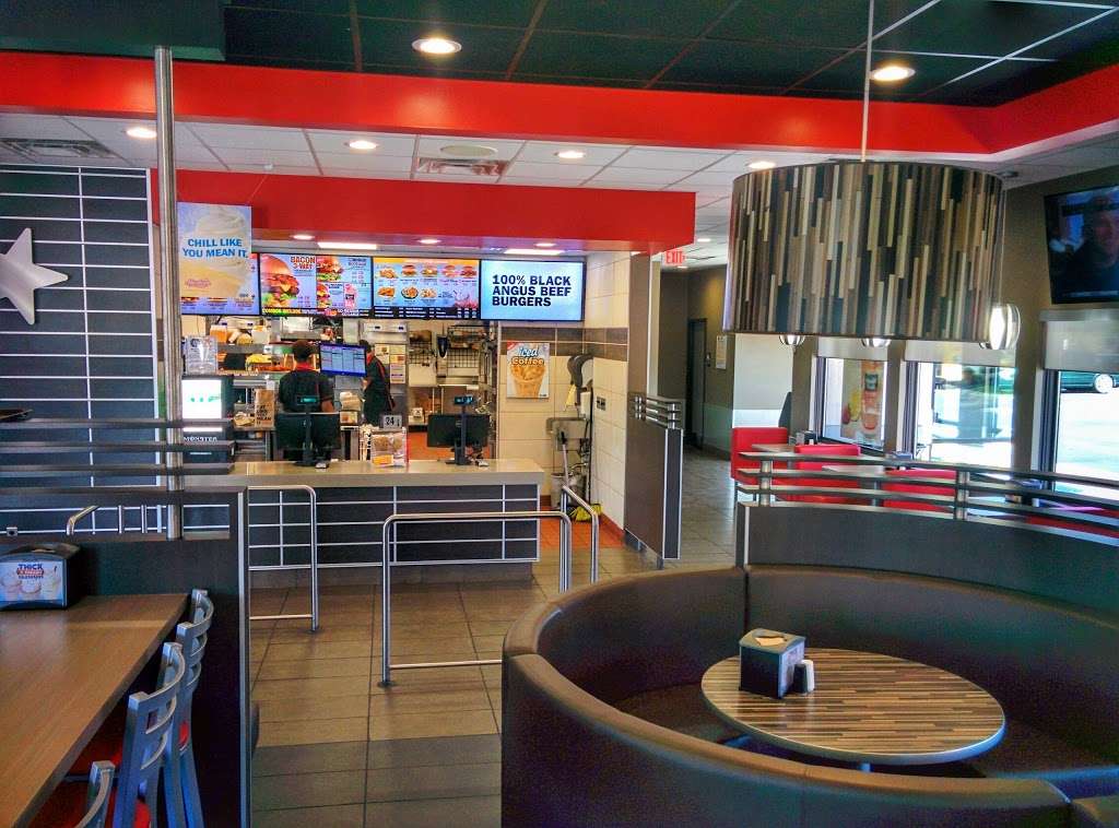 Hardees | 881 E Pulaski Hwy, Elkton, MD 21921, USA | Phone: (443) 941-9015