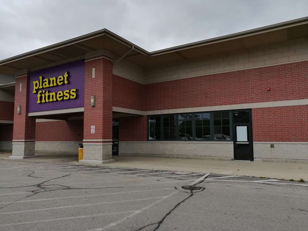 Planet Fitness | 6850 McCormick Blvd, Lincolnwood, IL 60712, USA | Phone: (847) 329-1010