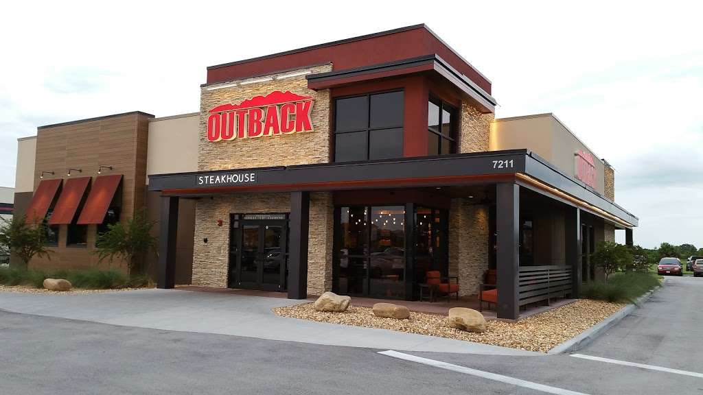 Outback Steakhouse | 7211 Lake Andrew Dr, Melbourne, FL 32940, USA | Phone: (321) 242-8115