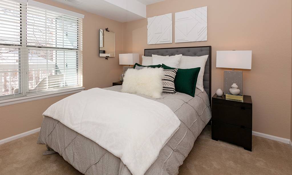 Parliament Apartments | 4363 S Quebec St, Denver, CO 80237 | Phone: (855) 327-8886