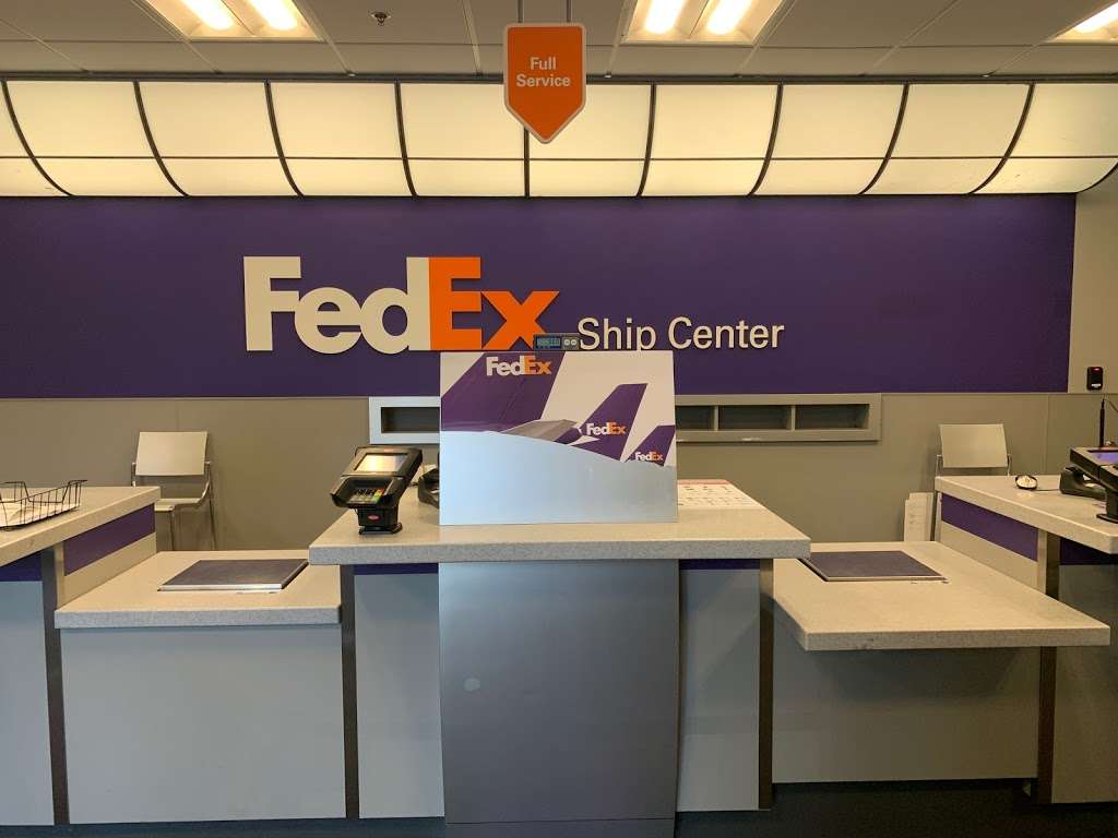 FedEx Ship Center | 4901 Airport Pkwy, Addison, TX 75001, USA | Phone: (800) 463-3339