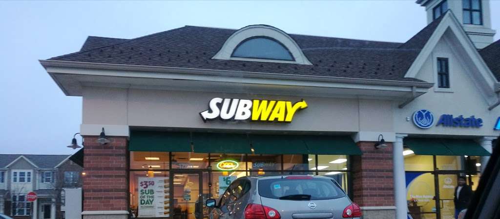 Subway Restaurants | 1756 W Lake St, Hanover Park, IL 60133, USA | Phone: (630) 736-0180