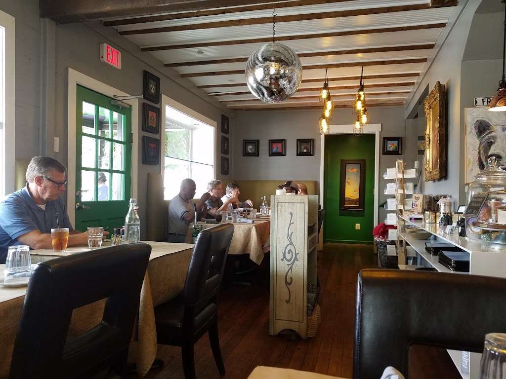 Front Porch Market & Grill | 6483 Main St, The Plains, VA 20198, USA | Phone: (540) 253-2018