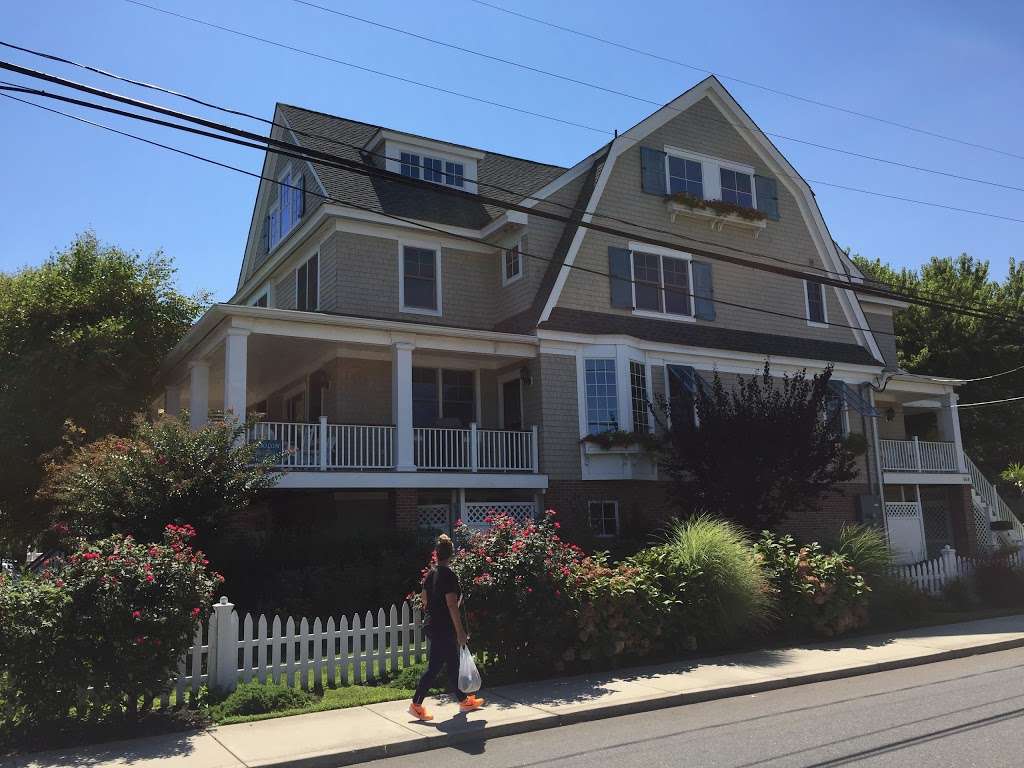 The Corner Beach House | 608 Jefferson St, Cape May, NJ 08204