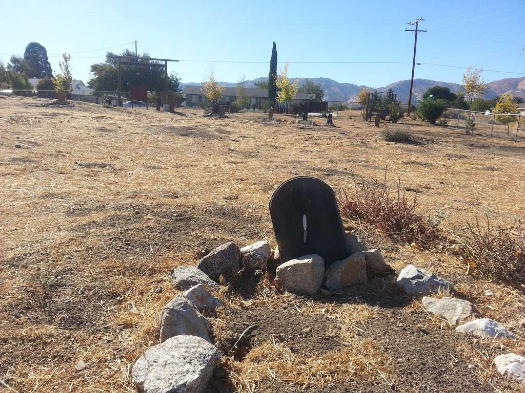 Old Tehachapi Cemetery | 22047-22101 Lilac St, Golden Hills, CA 93561, USA