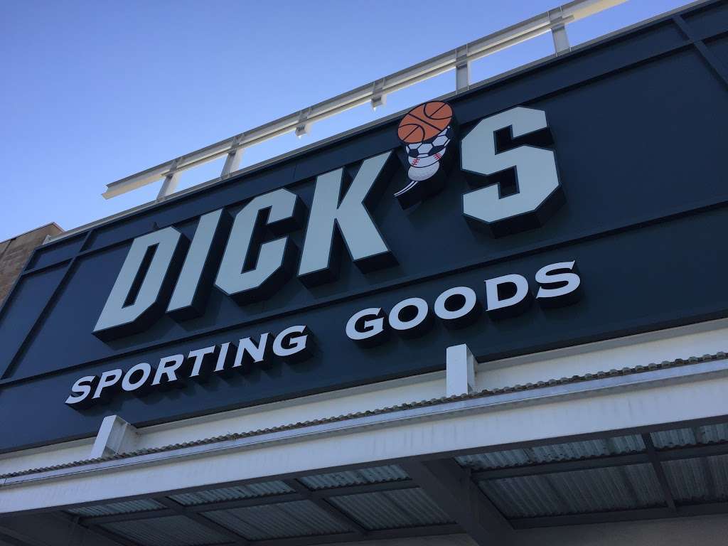 DICKS Sporting Goods | 3359 E Foothill Blvd, Pasadena, CA 91107, USA | Phone: (626) 351-1843